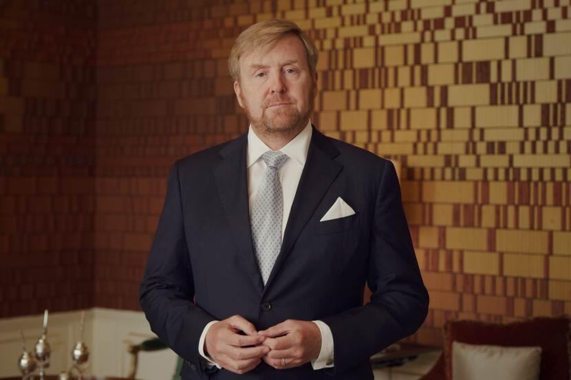 King Willem-Alexander recording a video message