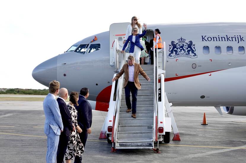 King Willem-Alexander, Queen Máxima and the Princess of Orange arrive at Bonaire