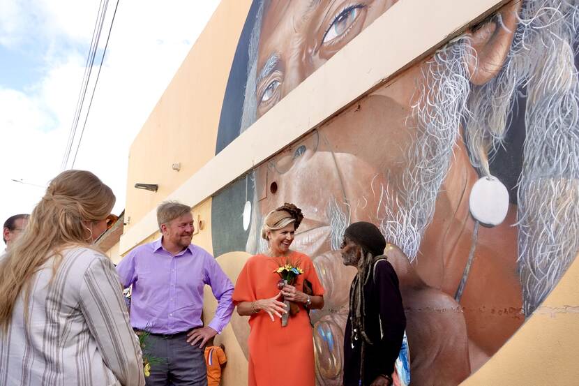 King Willem-Alexander, Queen Máxima and the Princess of Orange visit murals in Aruba