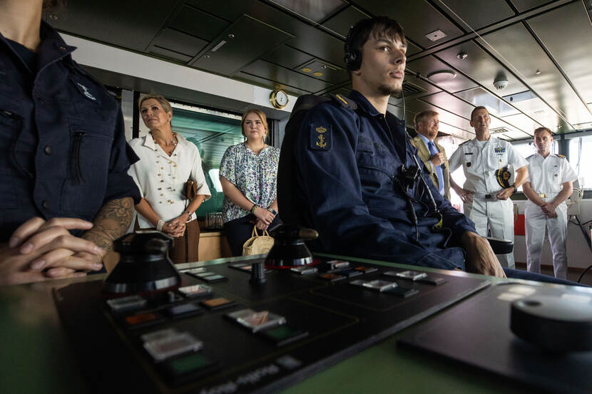 King Willem-Alexander, Queen Máxima and the Princess of Orange on patrol ship HNLMS Holland