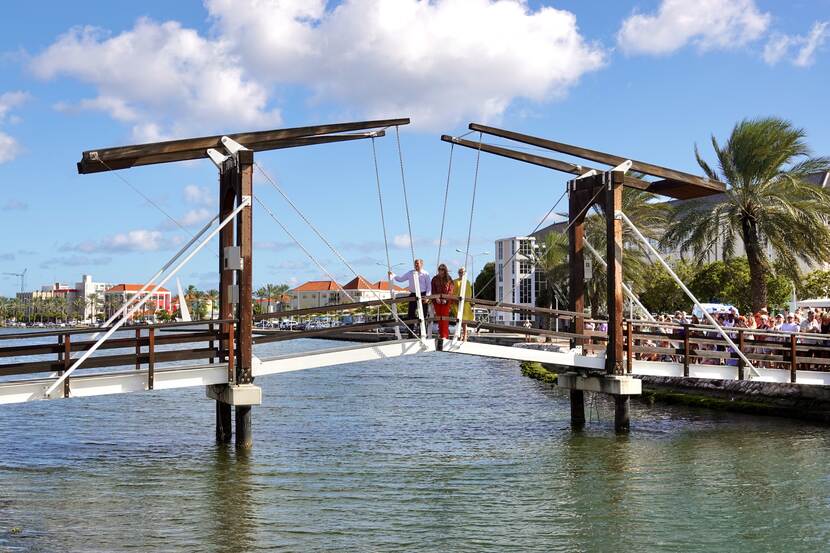 King Willem-Alexander, Queen Máxima and the Princess of Orange at Princess Amalia Bridge in Curacao