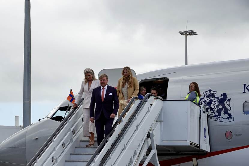 King Willem-Alexander, Queen Máxima and the Princess of Orange arrive in St Maarten