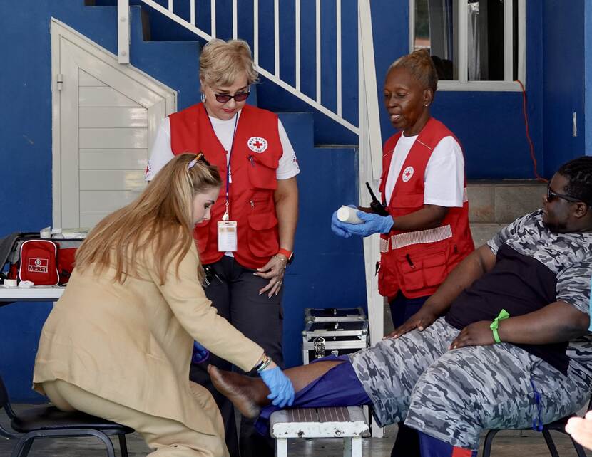 Princess of Orange assists in a disaster exercise in St Maarten