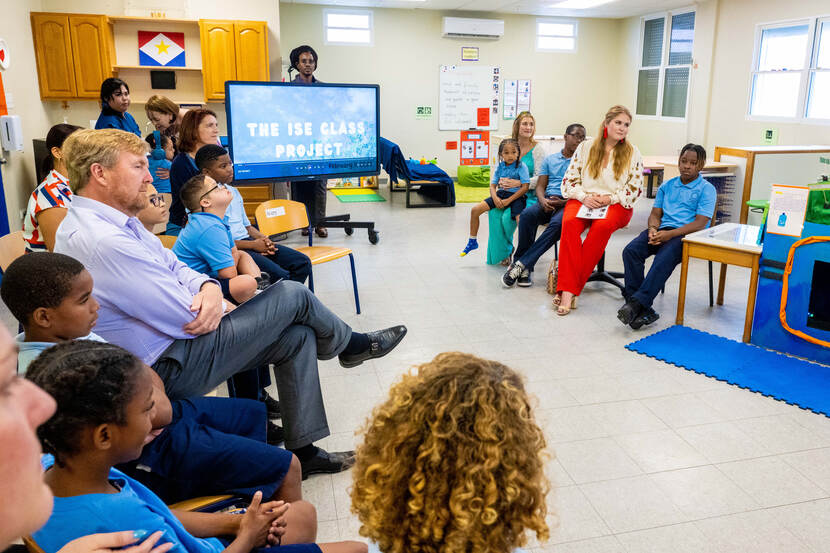 King Willem-Alexander and the Princess of Orange at the Expertise Center Education Care in Saba