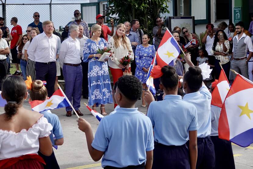 King Willem-Alexander, Queen Máxima and the Princess of Orange arrive in Saba