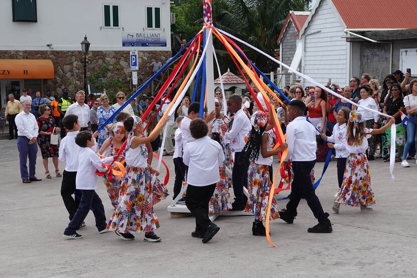 King Willem-Alexander, Queen Máxima and the Princess of Orange at performance in Saba