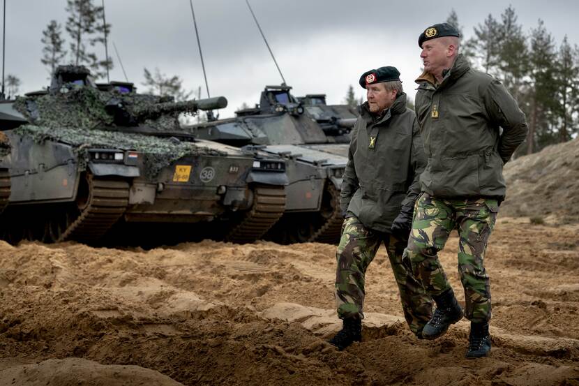 King Willem-Alexander visits Dutch troops in Lithuania