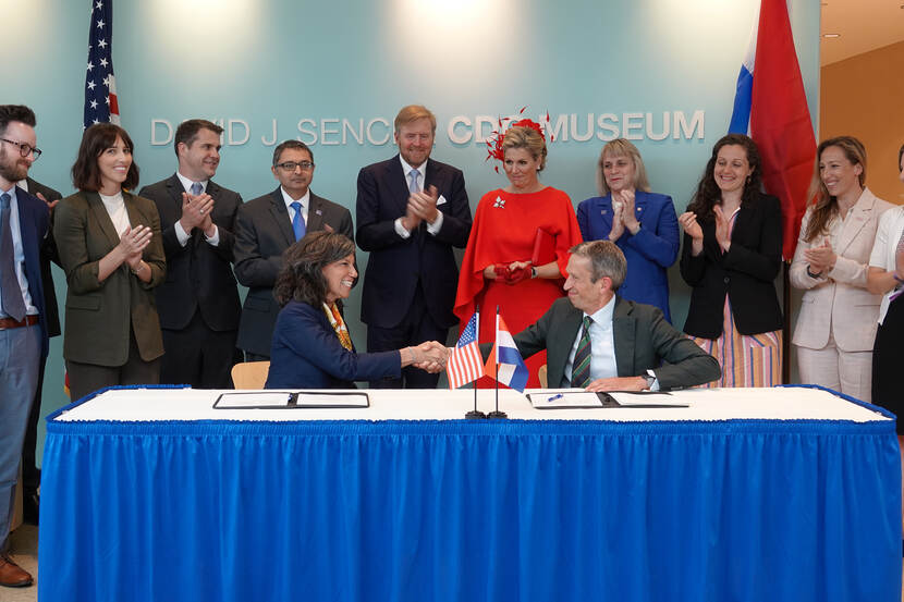 Centers for Disease Control and Prevention (CDC) King Willem Alexander and Queen Máxima