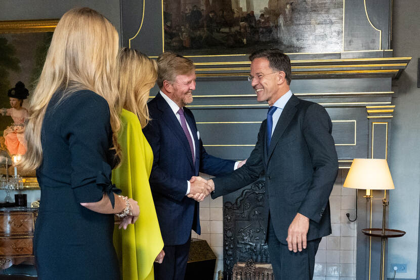 Royal couple to receive heads of state and government attending NATO Summit