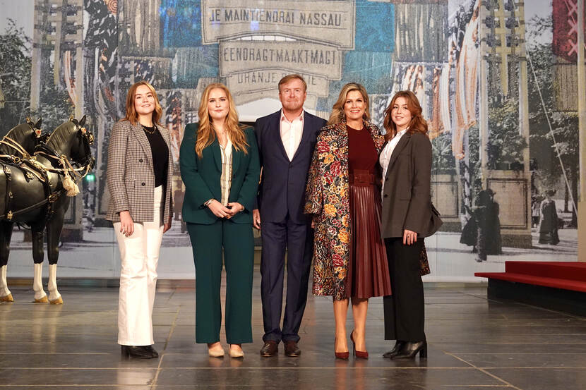 King Willem-Alexander, Queen Máxima, the Princess of Orange, Princess Alexia and Princess Ariane