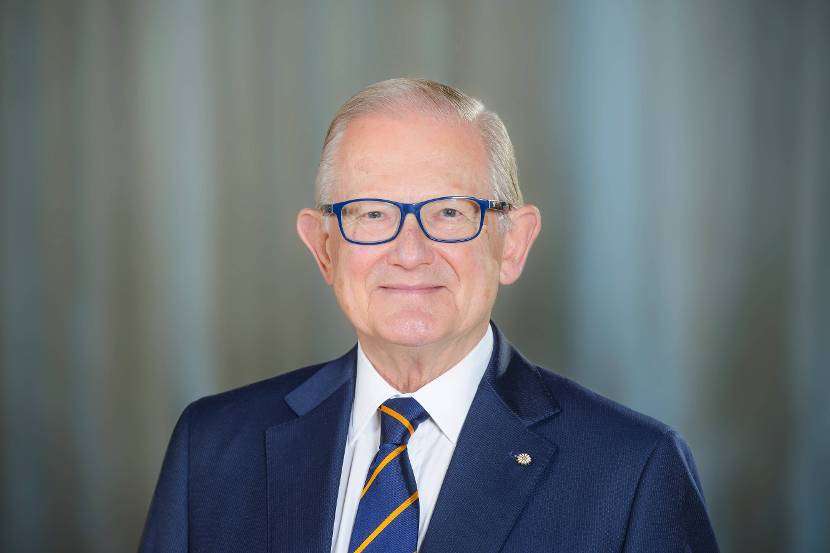 Professor Pieter van Vollenhoven