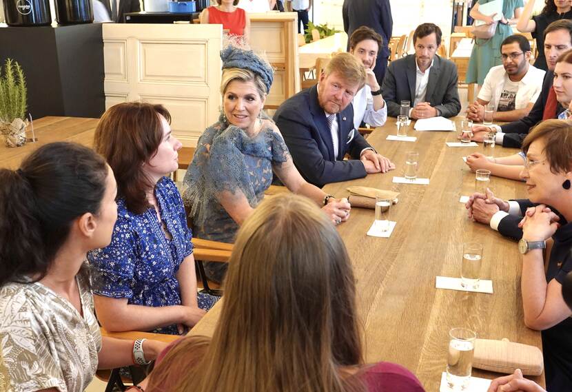 King Willem-Alexander and Queen Máxima talk to Ukrainian refugees