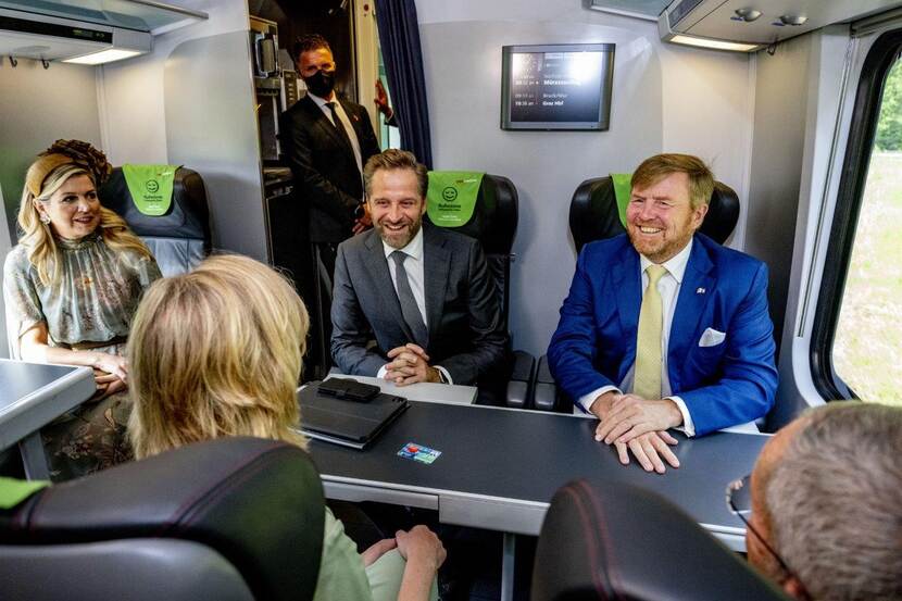King Willem-Alexander and Queen Máxima travel by train to Graz