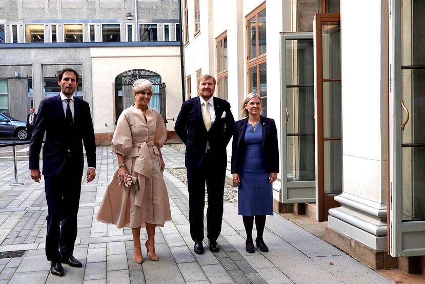 King Willem-Alexander and Queen Máxima meet with the Swedish prime minister