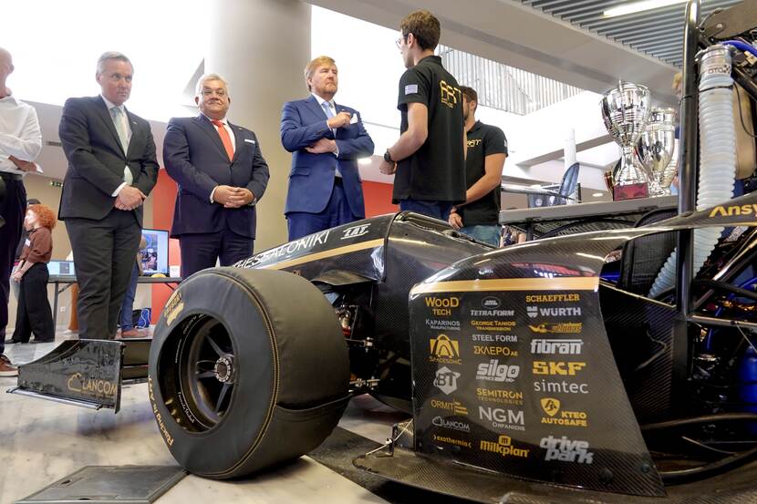 King Willem-Alexander and students at the Aristotle University of Thessaloniki