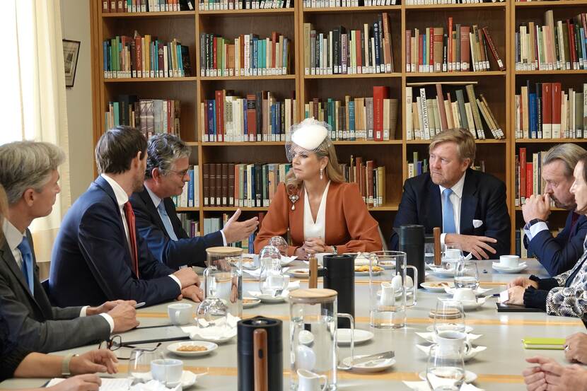 King Willem-Alexander and Queen Máxima meet with representatives of the Greek Ombudsman and the Dutch Ombudsman at the Netherlands Institute in Athens