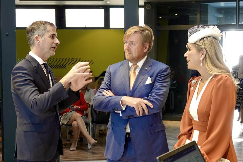 King Willem-Alexander and Queen Máxima meet the mayor of Athens, Kostas Bakoyannis