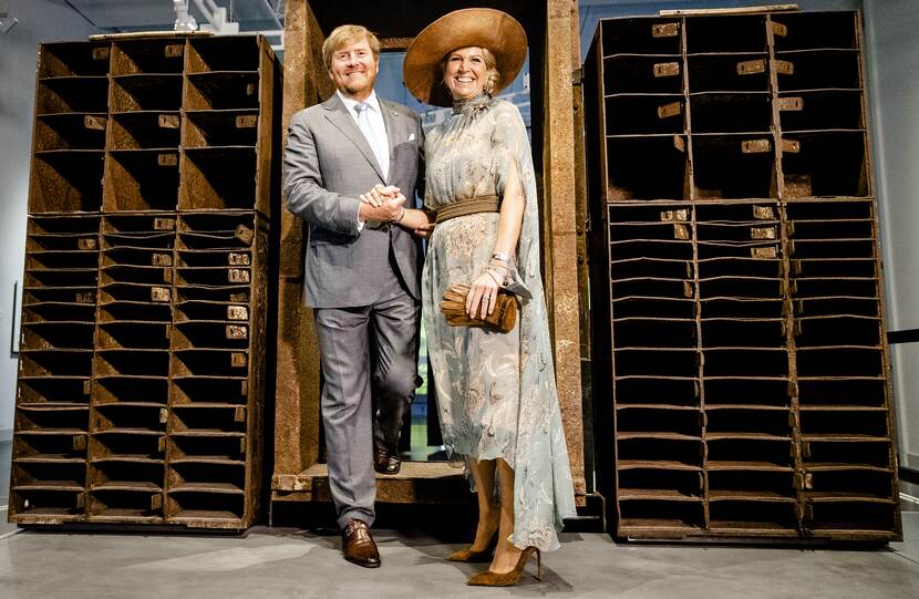 King and Queen in museum Humboldt Forum.